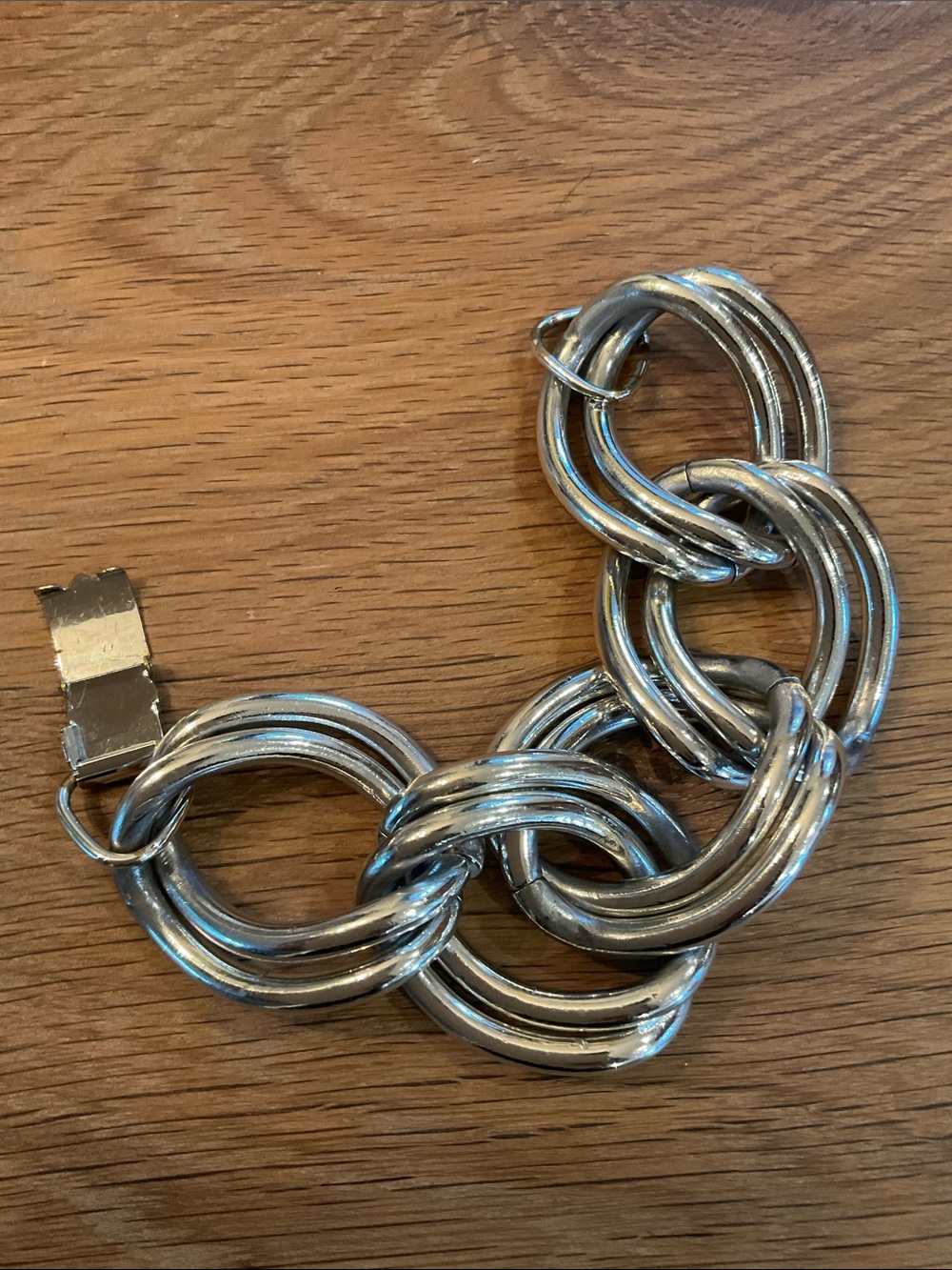 Vintage Lisner Chunky Interlocking Silver Link Bracelet - Picture 2 of 5